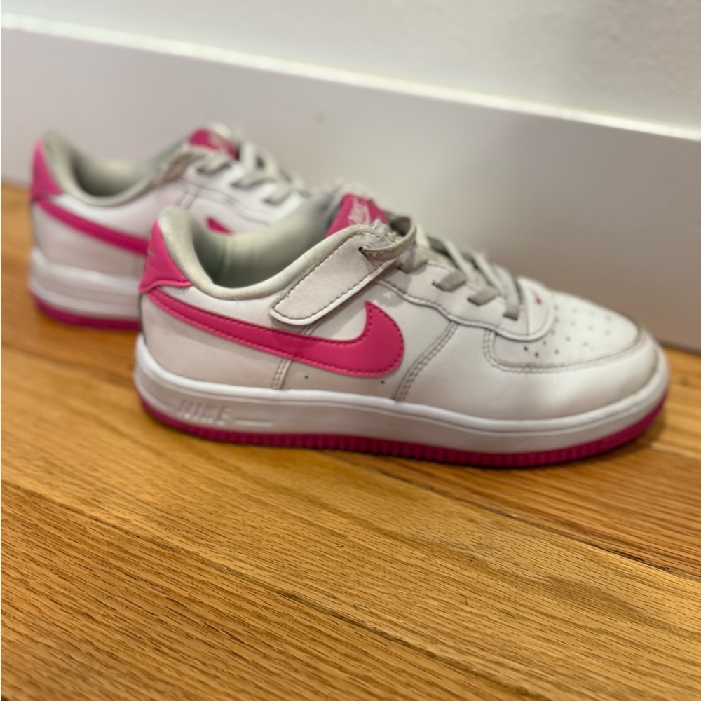 Nike Kids' Air Force 1 Sneakers in White and Pink